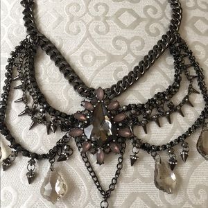 Women's necklace